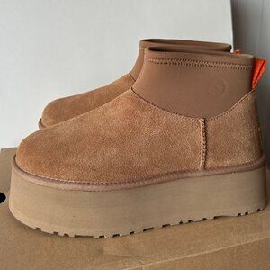 NEW UGG Dipper Mini Platform Boots 100% Authentic in Chestnut Size 8